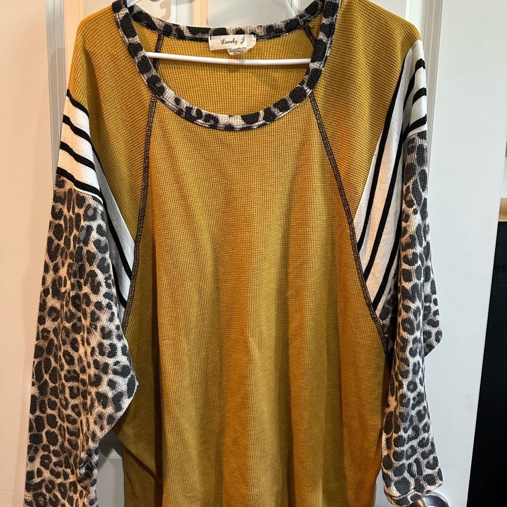 Yellow Gold Long Sleeve Boxy Sweatshirt